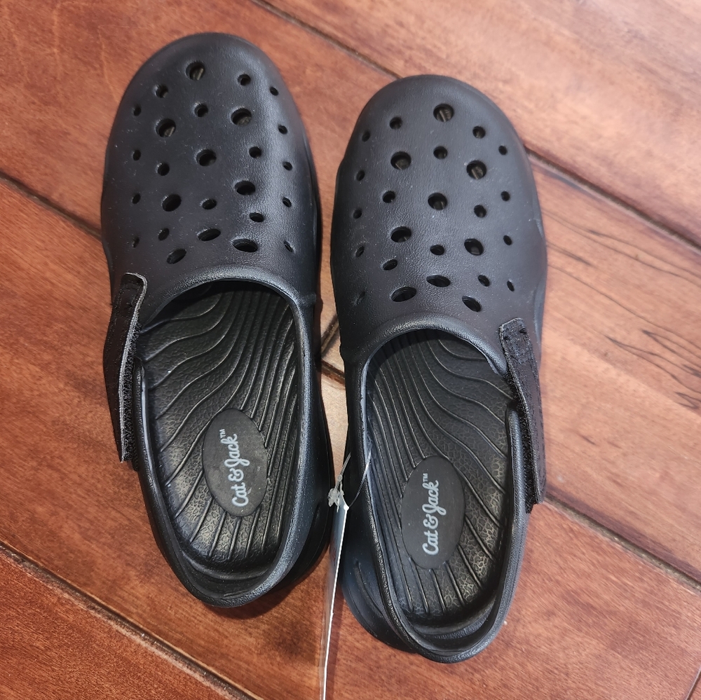 Cat & Jack Black Shoes With Velcro On Side, Size 12